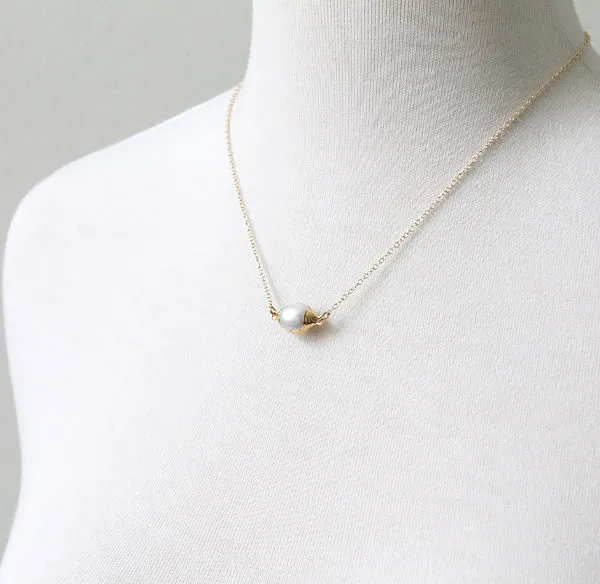 Simple Pearl Necklace