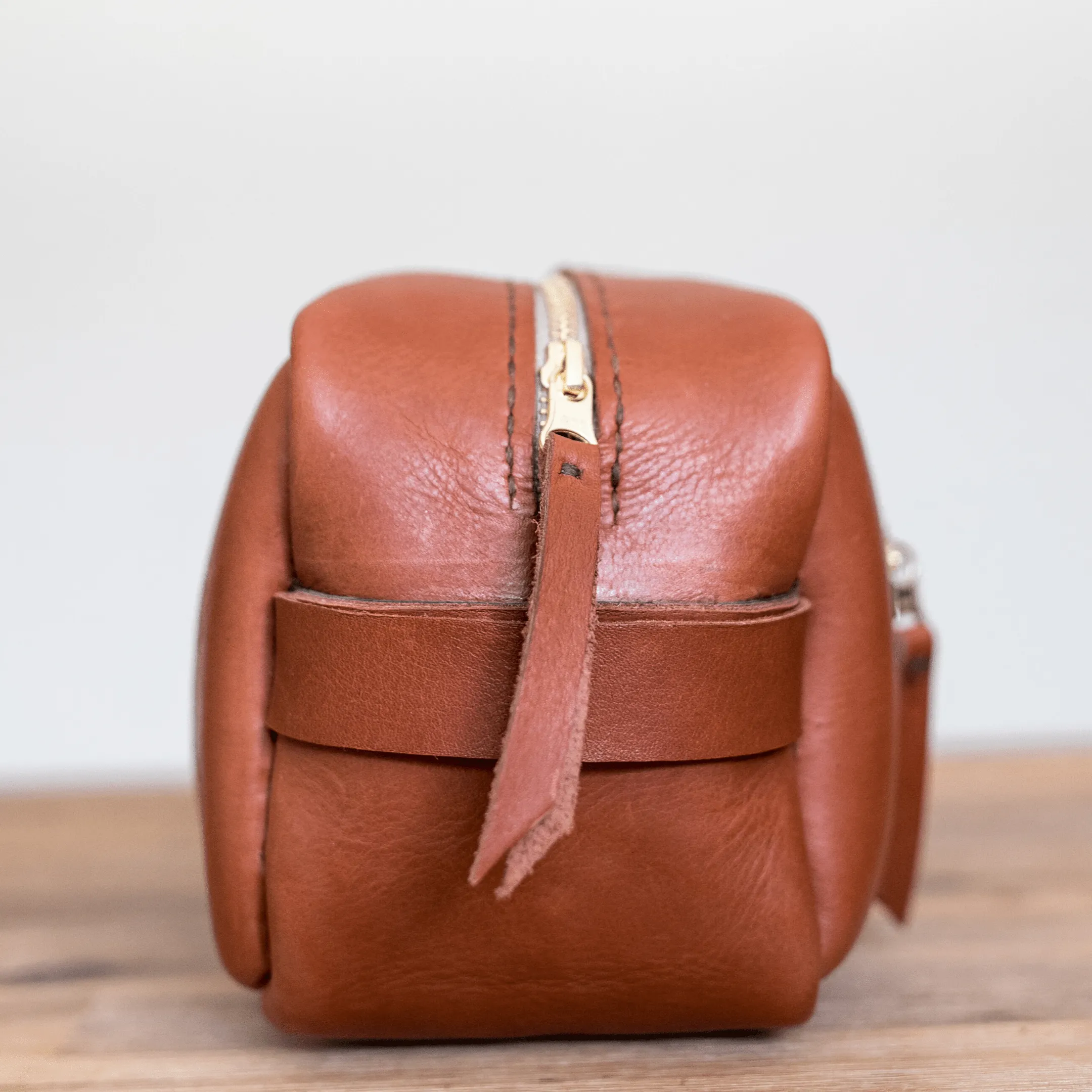 Unisex Genuine Leather Toiletry Bag Hazelnut